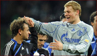 相比之下 相比之下