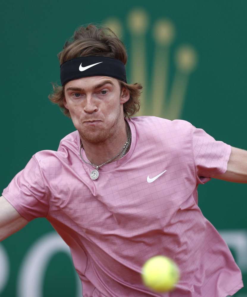 形成所谓的 形成所谓的